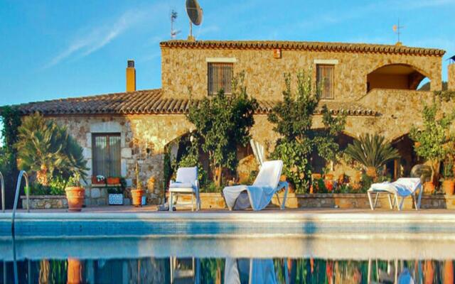 Inviting Villa in Calonge with Private Pool
