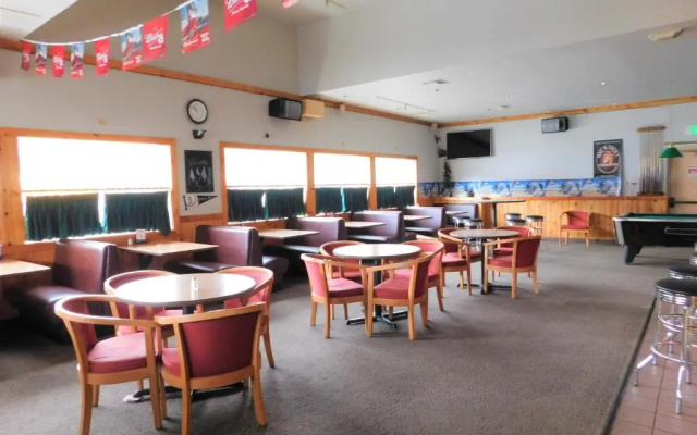 Summit Inn