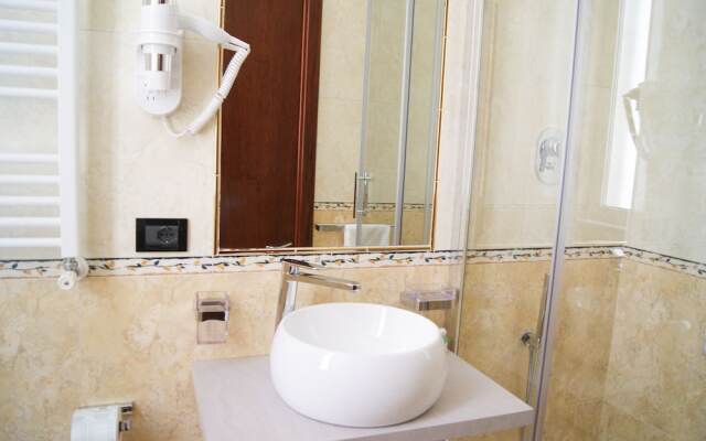 Monti 66 Hotel