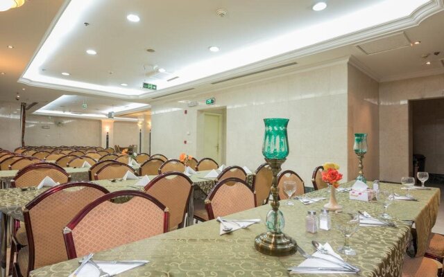 Al Mokhtara Golden Hotel