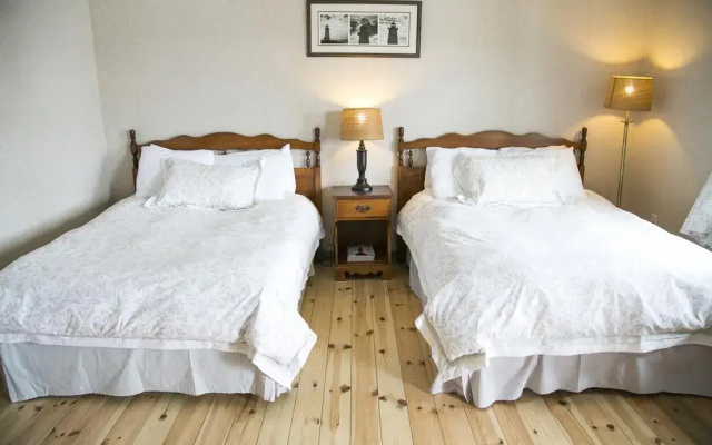 Lane's Privateer Inn