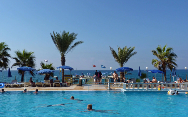 Aria Resort & Spa