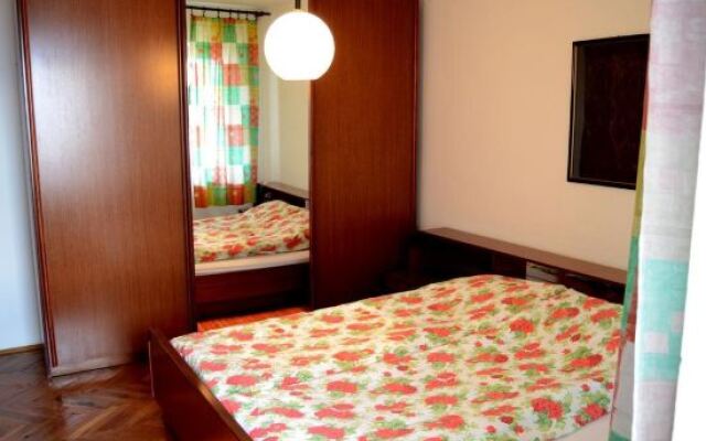 Bache Apartments
