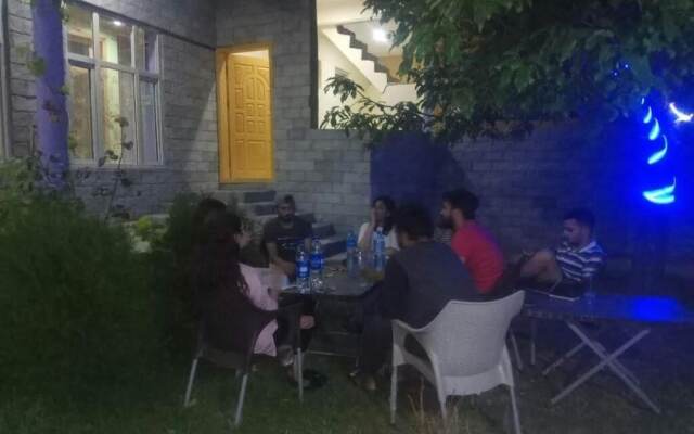 Hikal Guest House