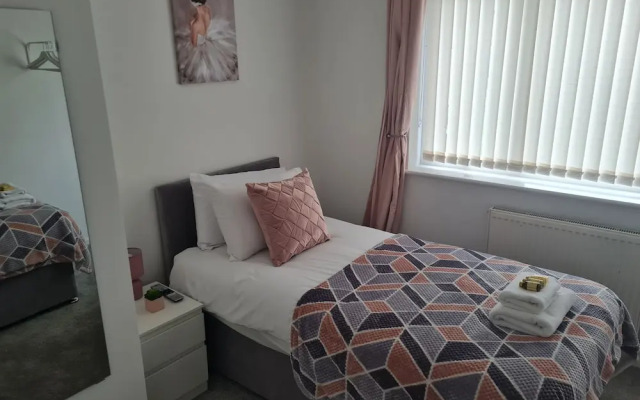 5bed House Wirral Near Liverpool,chester