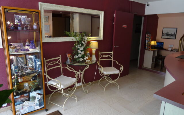 Hotel Akena Le Prado