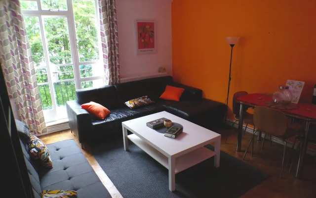 Apartmentsleeps7-paddington-balcony-bbq-ac