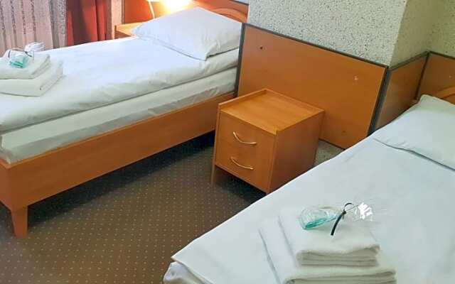 Hotel Echo