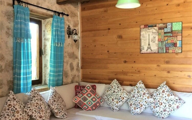 Villa Badem by Akdenizvillam