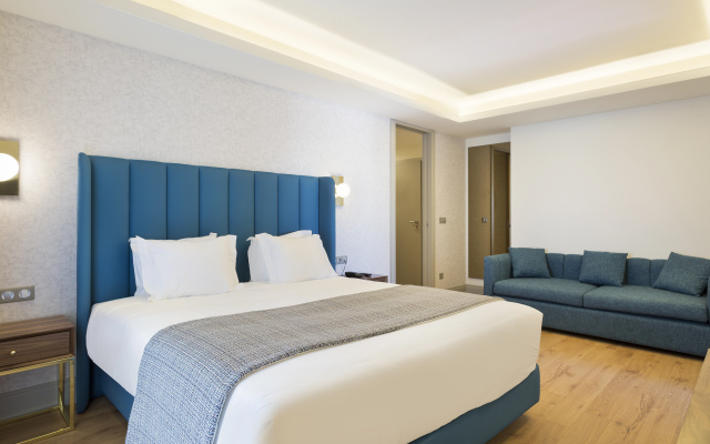 Hotel Acta The Avenue - Image 7