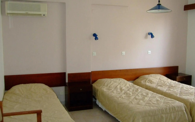 Antonios Hotel