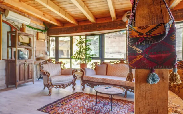 Nar-I Ask Cave Hotel