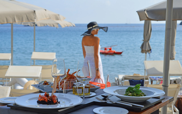 Eight Hotel Paraggi