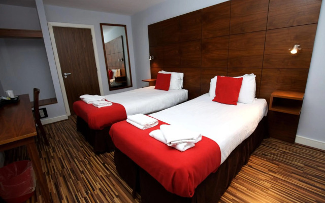 International Inn - Hostel