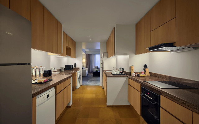 Grand Hyatt Mumbai Hotel and Serviced Apartments