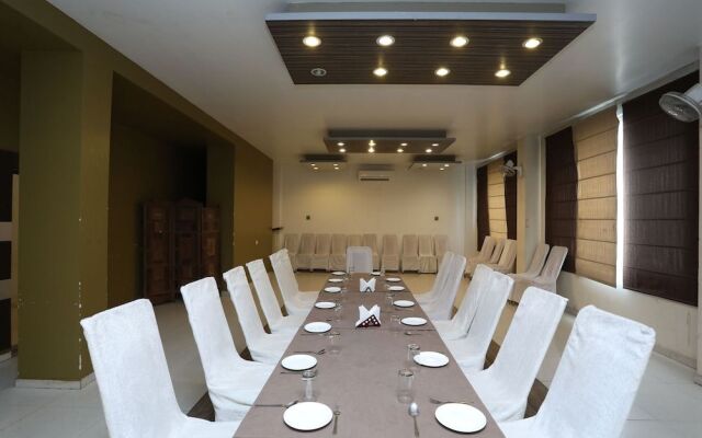 Capital O 30972 Hotel Centrum