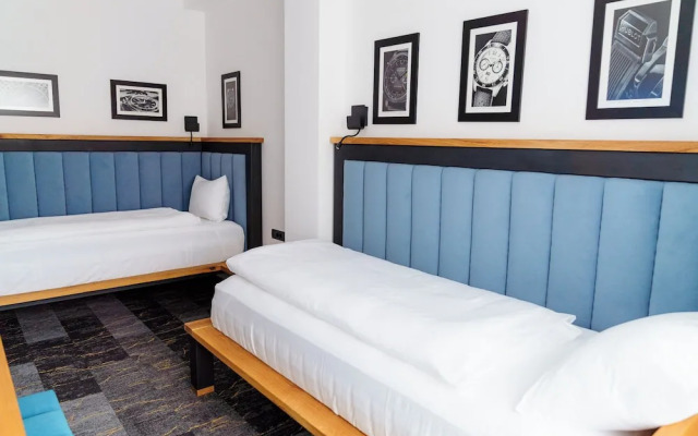 HOW Boutique and Hotel