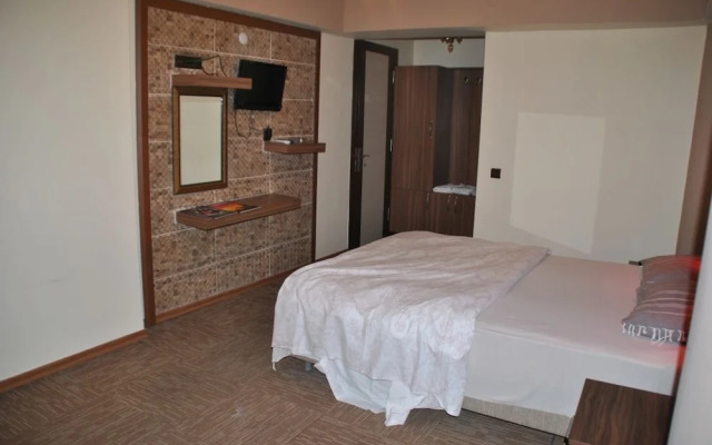 Hera City Hotel