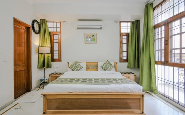 Under My Roof Green Park