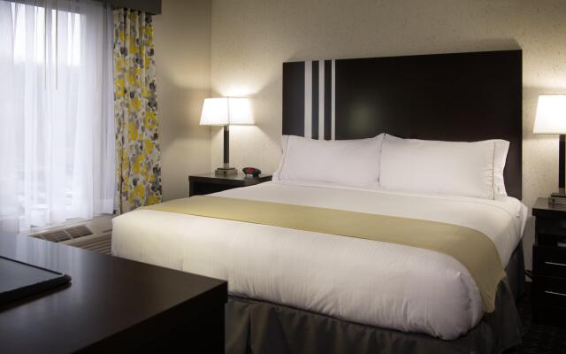 Holiday Inn Express & Suites Madison Central, an IHG Hotel