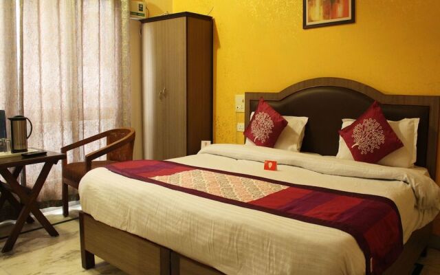 Chutney Merry Hotel