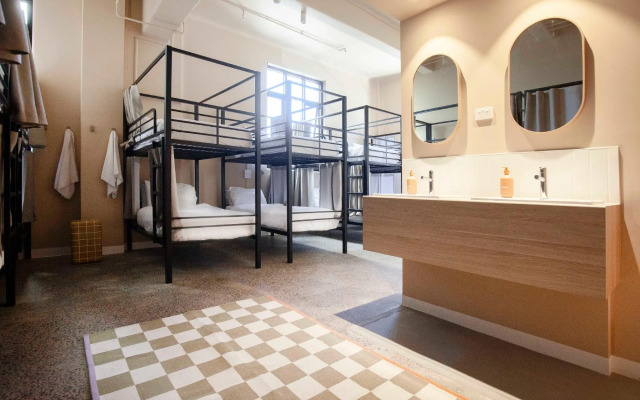 The Village Melbourne - Hostel
