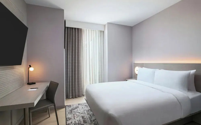 AC Hotel by Marriott Phoenix North Norterra