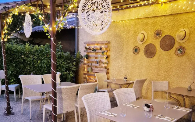 Logis Hôtel Le Mistral - Restaurant - Montélimar sud