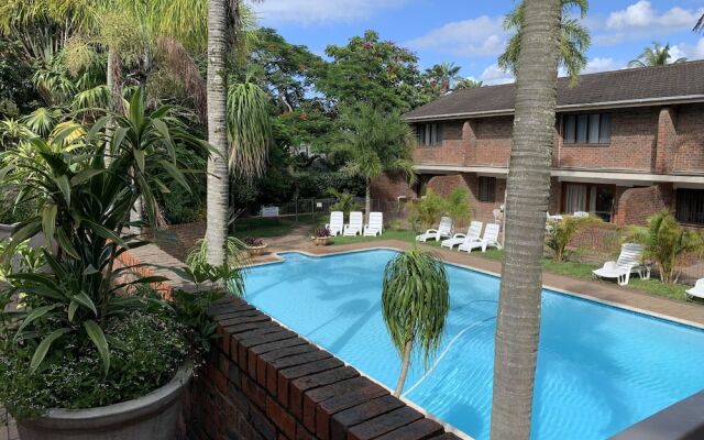 Flamingo Holiday Apartments