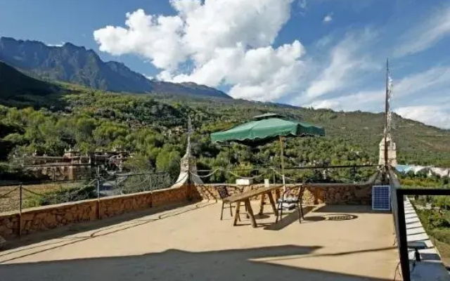 Jiaju Zangzhai Luobu Homestay