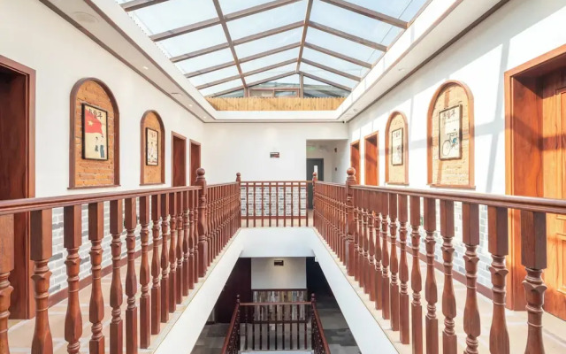 Nostalgia Hotel（Beijing Tiananmen Square & Qianmen Subway Station）