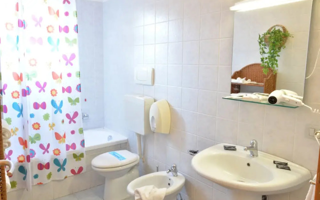 Room in Apartment - Two-room Apartment