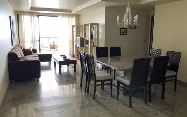 Amplo apartamento em Guarapari com vistas pro mar