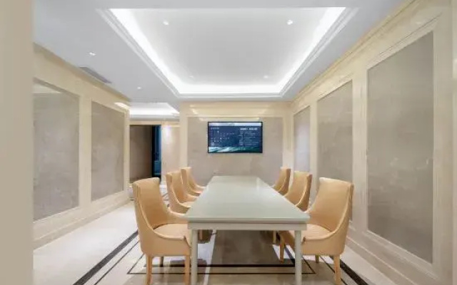 Vienna Hotel 5.0 Qingyang Xifeng District North Avenue Branch