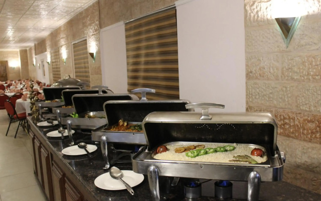 Edom Hotel