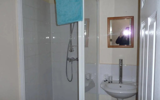 Tourian Lounge Hotel