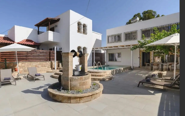 5 Senses Luxury Villa