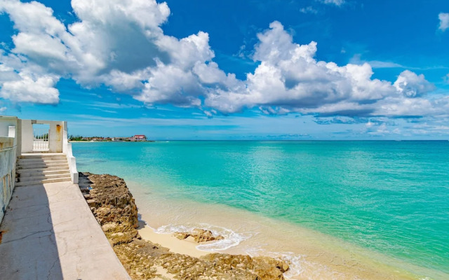 Caprice 14 Cable Beach Luxury Villa