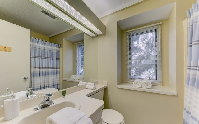 2 Bedroom Condo Golf Course Views 5166