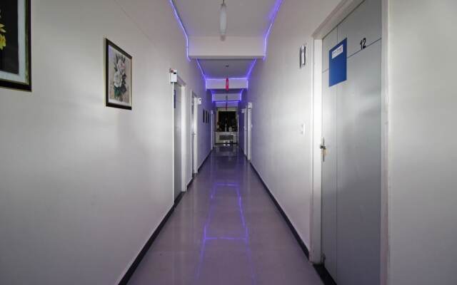 OYO Flagship 5175 Hotel Rama Blue Point