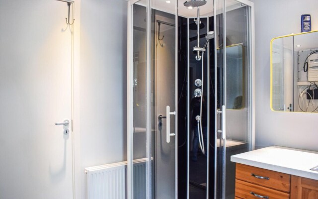 Stunning Home in Löttorp With Wifi