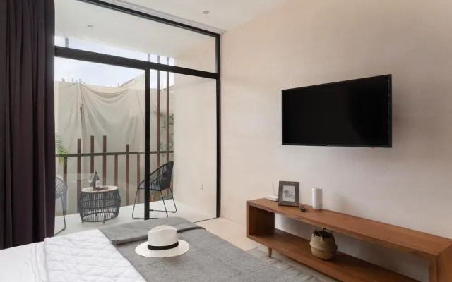 Modern Studio Breathtaking Pool GYM Fast Wifi Concierge, Tulum