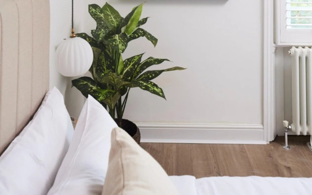 The St Johns Wood Sanctuary - Glamorous 2bdr Flat