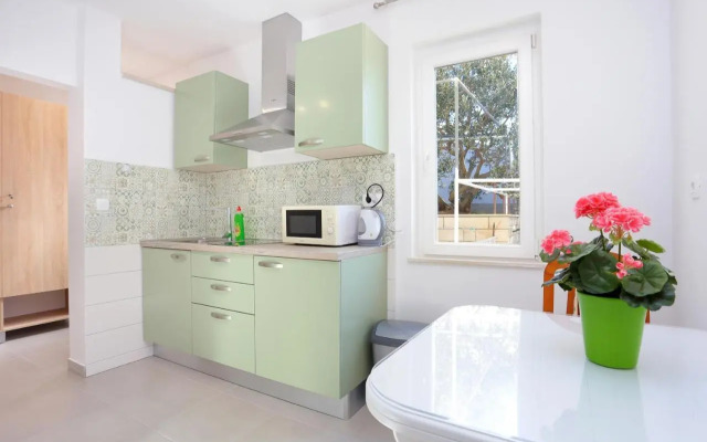 Apartments by the sea Duce, Omis - 2737