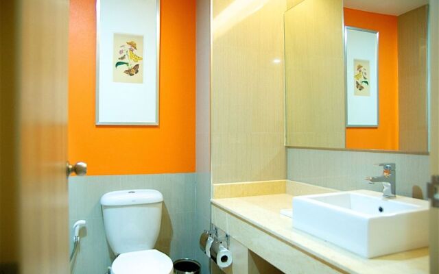 Jolly Suites Petkasem