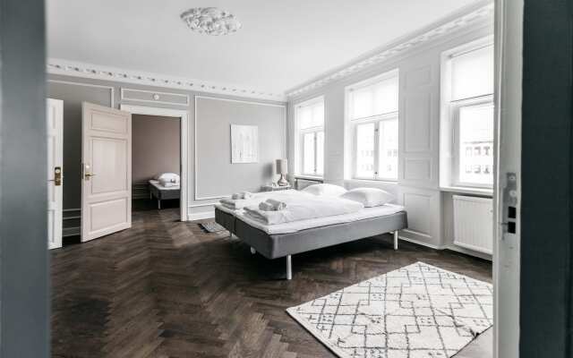 220sqm Designer Apt-balcony Heart of Copenhagen