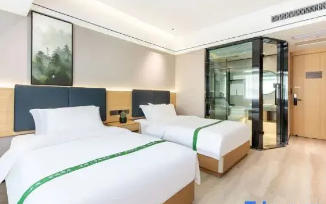 Mingting Smart Hotel (Yiwu Binwang Night Market)