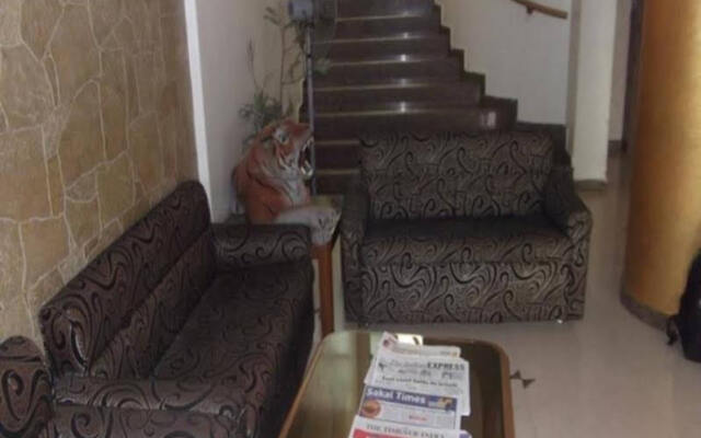 Kamini Hotel