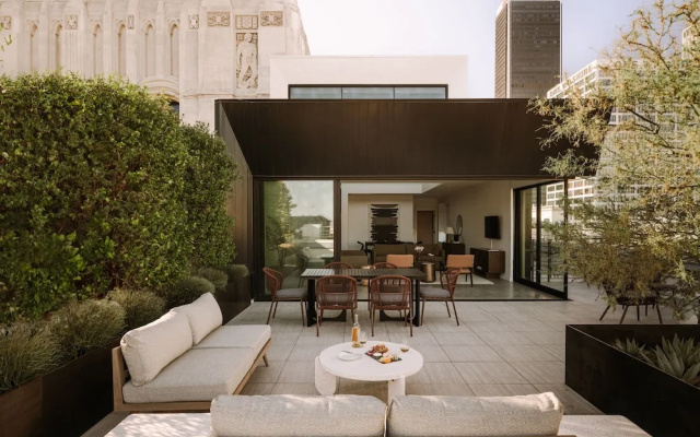 Sonder by Marriott Bonvoy The Winfield Apartments Downtown LA
