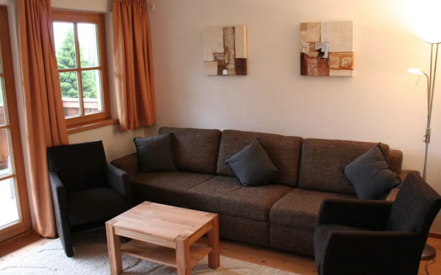 Cozy Apartment with Sauna near Ski Slopes in Mittersill